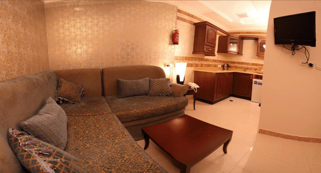 Lavande Suites Янбу Номер фото