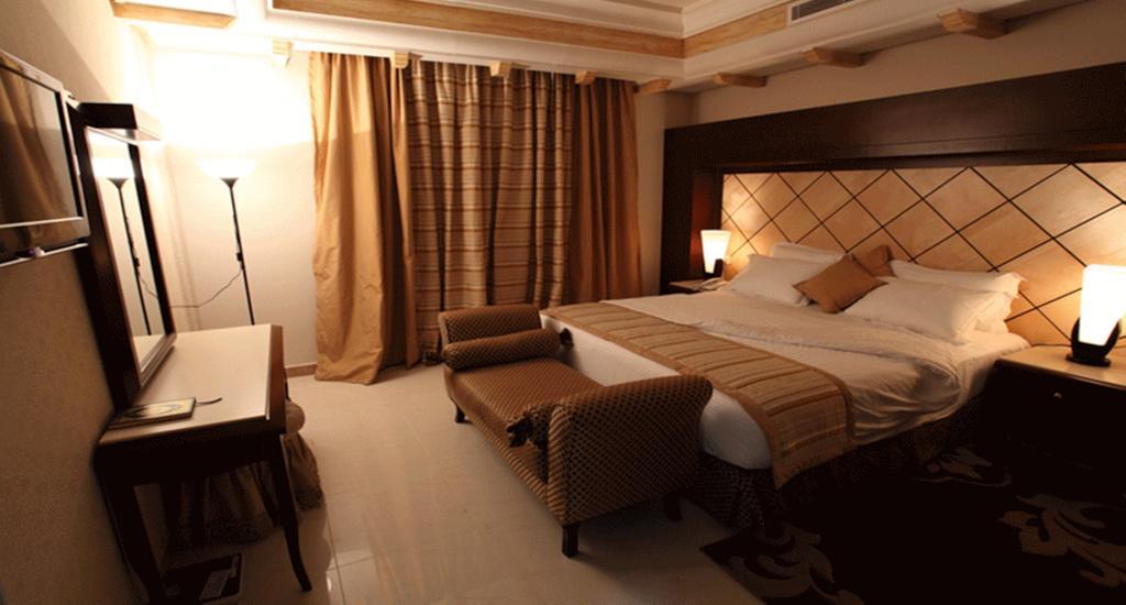 Lavande Suites Янбу Номер фото
